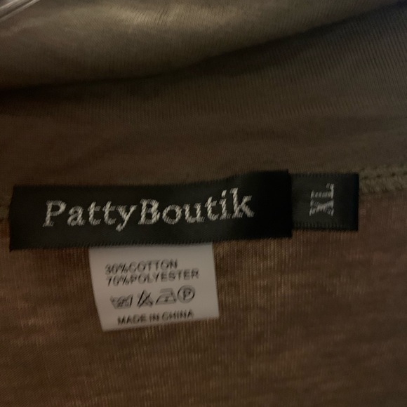 Hunter green top - Picture 2 of 3